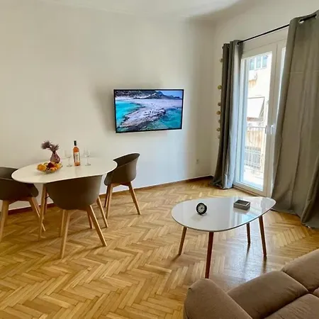 Stylish Spacious Apt At The Centre Of Monastiraki
