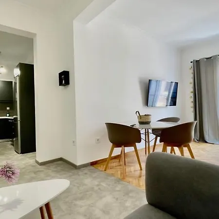 Stylish Spacious Apt At The Centre Of Monastiraki Apartment