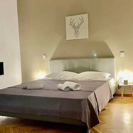 Apartment Stylish Spacious Apt At The Centre Of Monastiraki