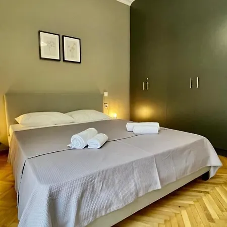 Stylish Spacious Apt At The Centre Of Monastiraki Apartment