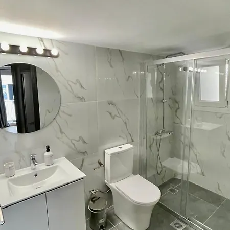 Apartment Stylish Spacious Apt At The Centre Of Monastiraki